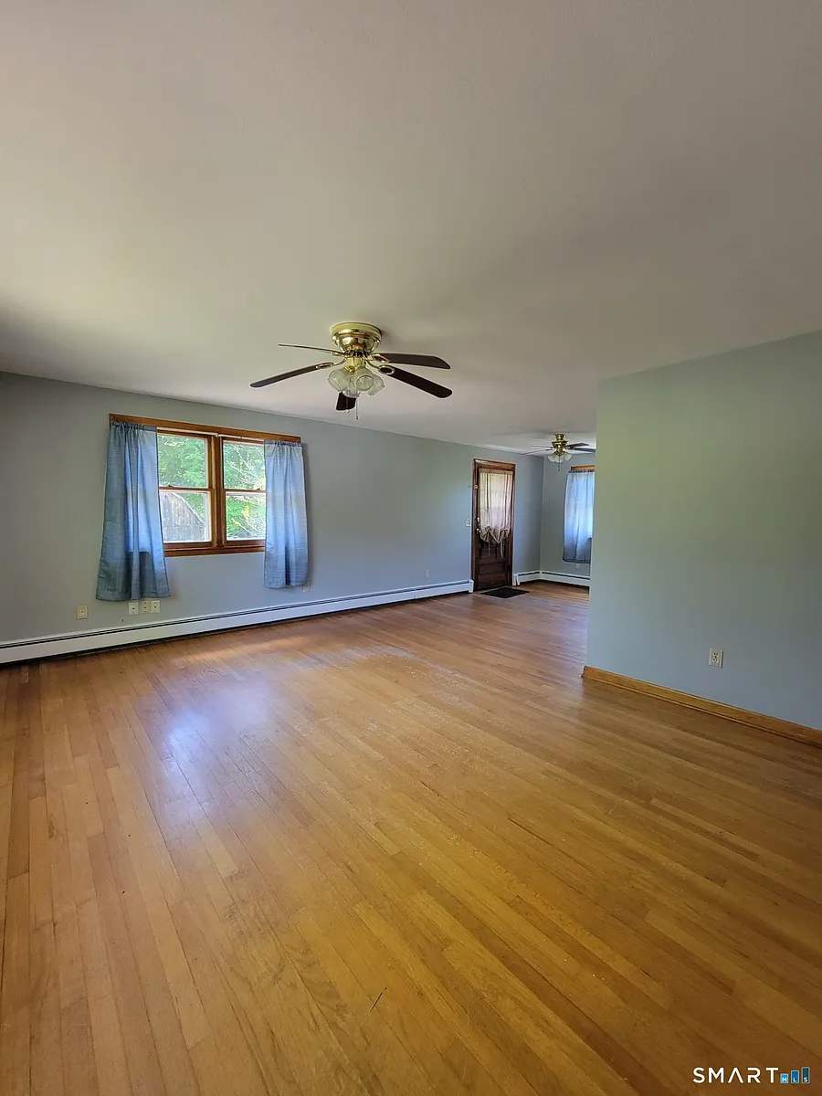 Building Photo - 18 Parsonage Rd #2