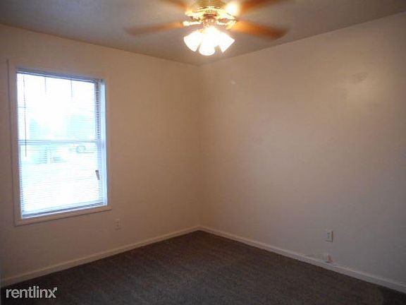 4th image of 1294 Kenilwood Way #B