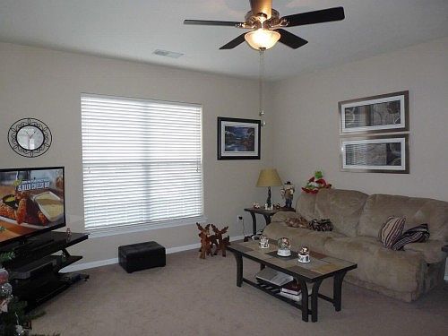 2nd image of 901 Lambourne Ln