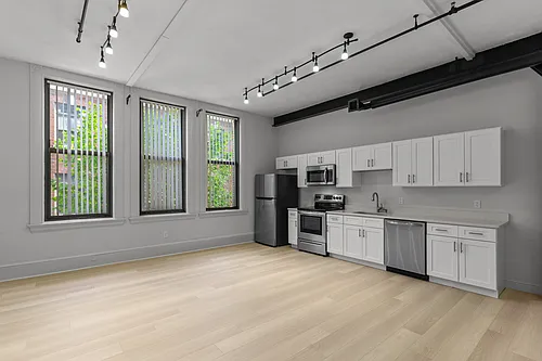 105 William St Photo 1