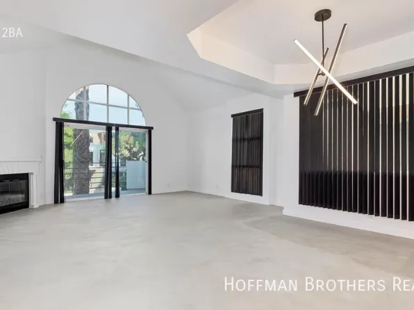 639 Huntley Dr, West Hollywood, CA