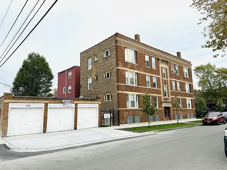 4038 W Dickens Ave #G — Photo 9