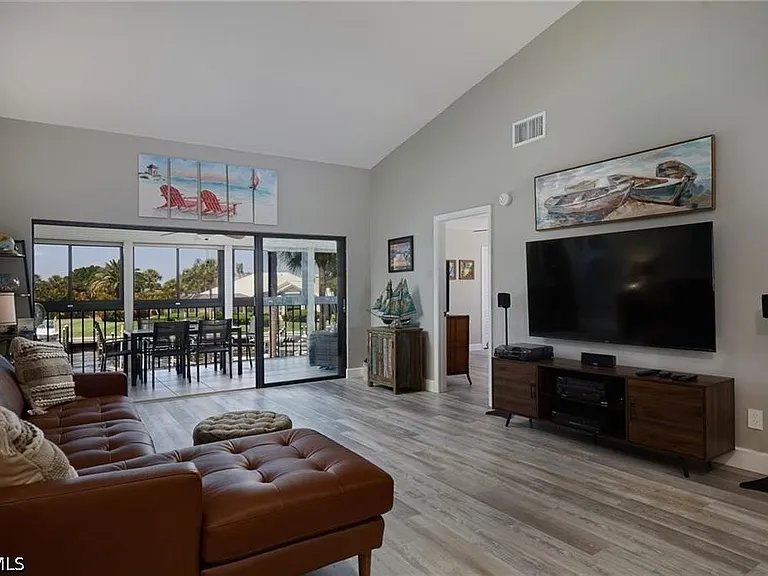 15489 Admiralty Cir #5 — Photo 12