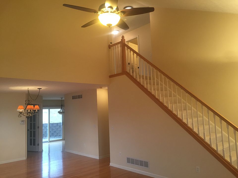 1st image of 1493 Troon Ave