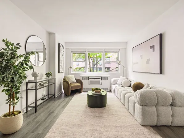 245 E 35th St APT 3A, New York, NY 10016