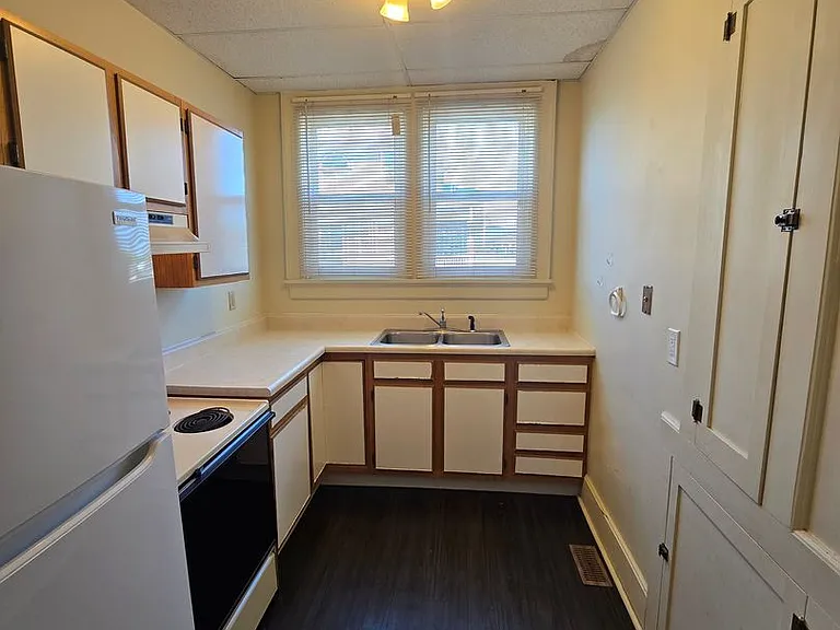 248 Jackson Ave — Photo 12