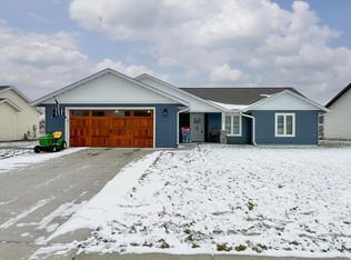 3449 Rosewood Ln, Eau Claire, WI 54703
