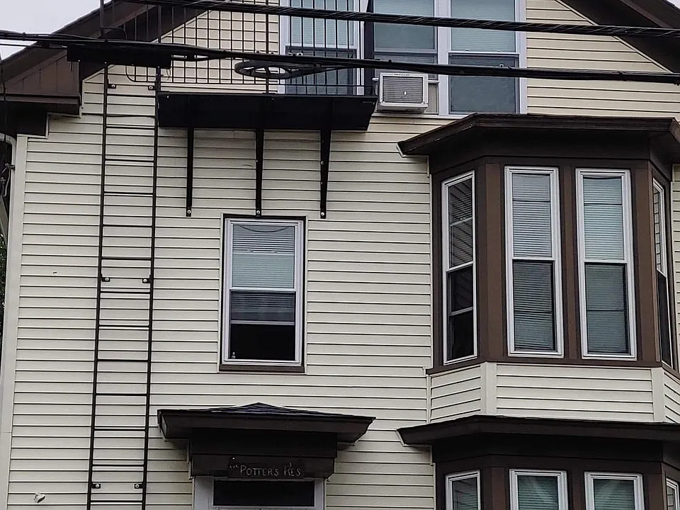 472 Prairie Ave #3