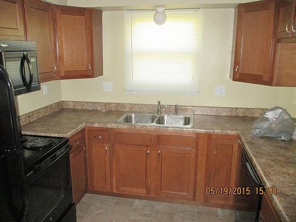 4th image of 988 Hunt Valley Dr