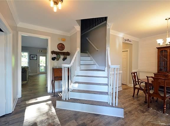 2nd image of 2070 Cavendale Dr