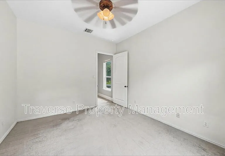 129 Acorn Ln — Photo 24