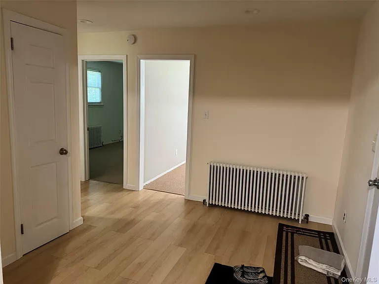 25 Robinson Ave — Photo 8