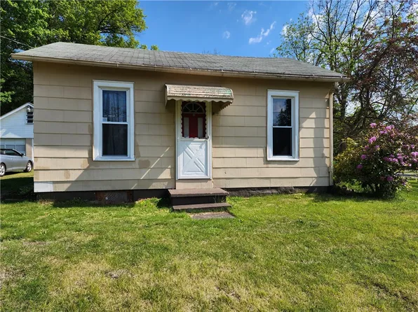 236 Superior St, Hermitage, PA 16148