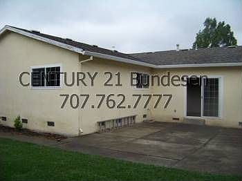 3rd image of 1008 Crinella Dr