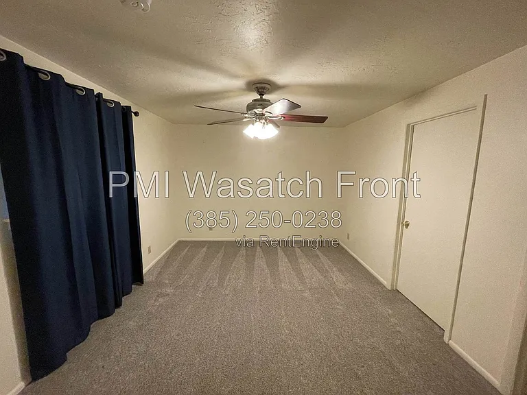 662 E Cobblestone Ln — Photo 7