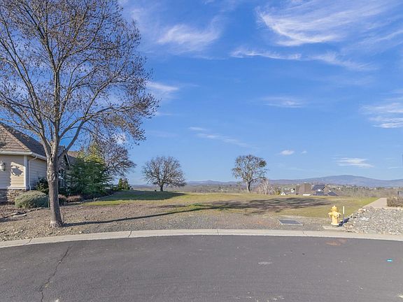 2nd image of 186 Leaf Crest Ct