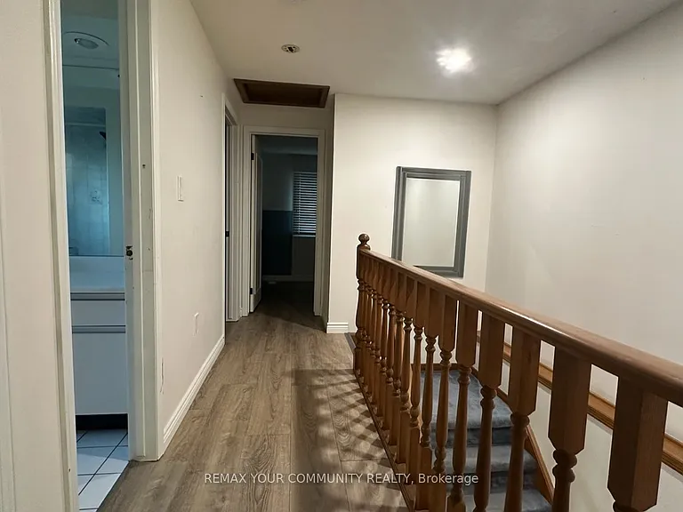 9 Buchanan Cres — Photo 16