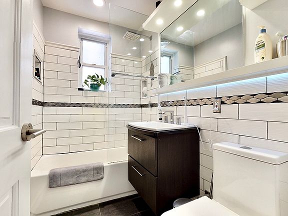5th image of 330 Haven Ave APT 3B