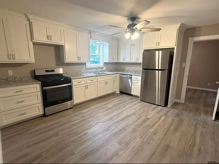 606 Walnut Cir — Photo 5