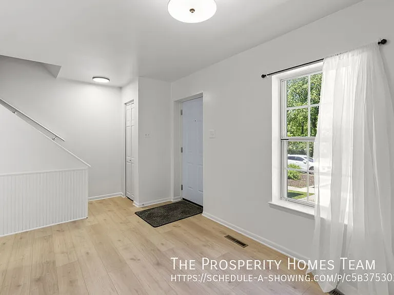 8774 Tamar Dr — Photo 17