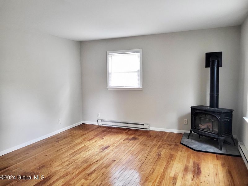 5th image of 154 Hilgert Parkway