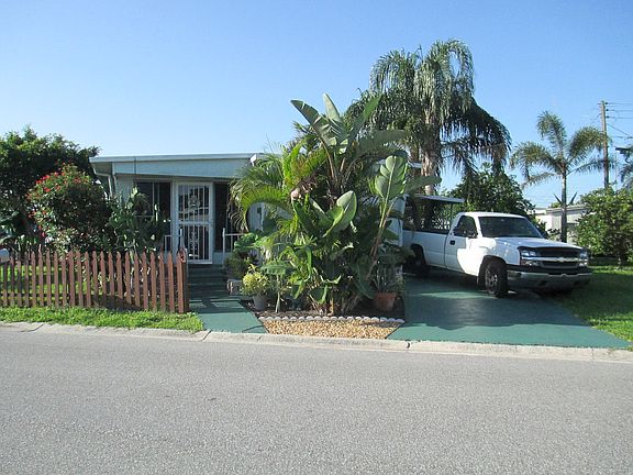 2nd image of 516 49th Avenue Dr W