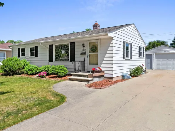 1613 Jay Ln, Green Bay, WI 54304