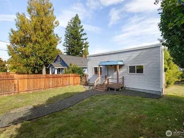 1405 Flower Avenue, Port Orchard, WA 98366