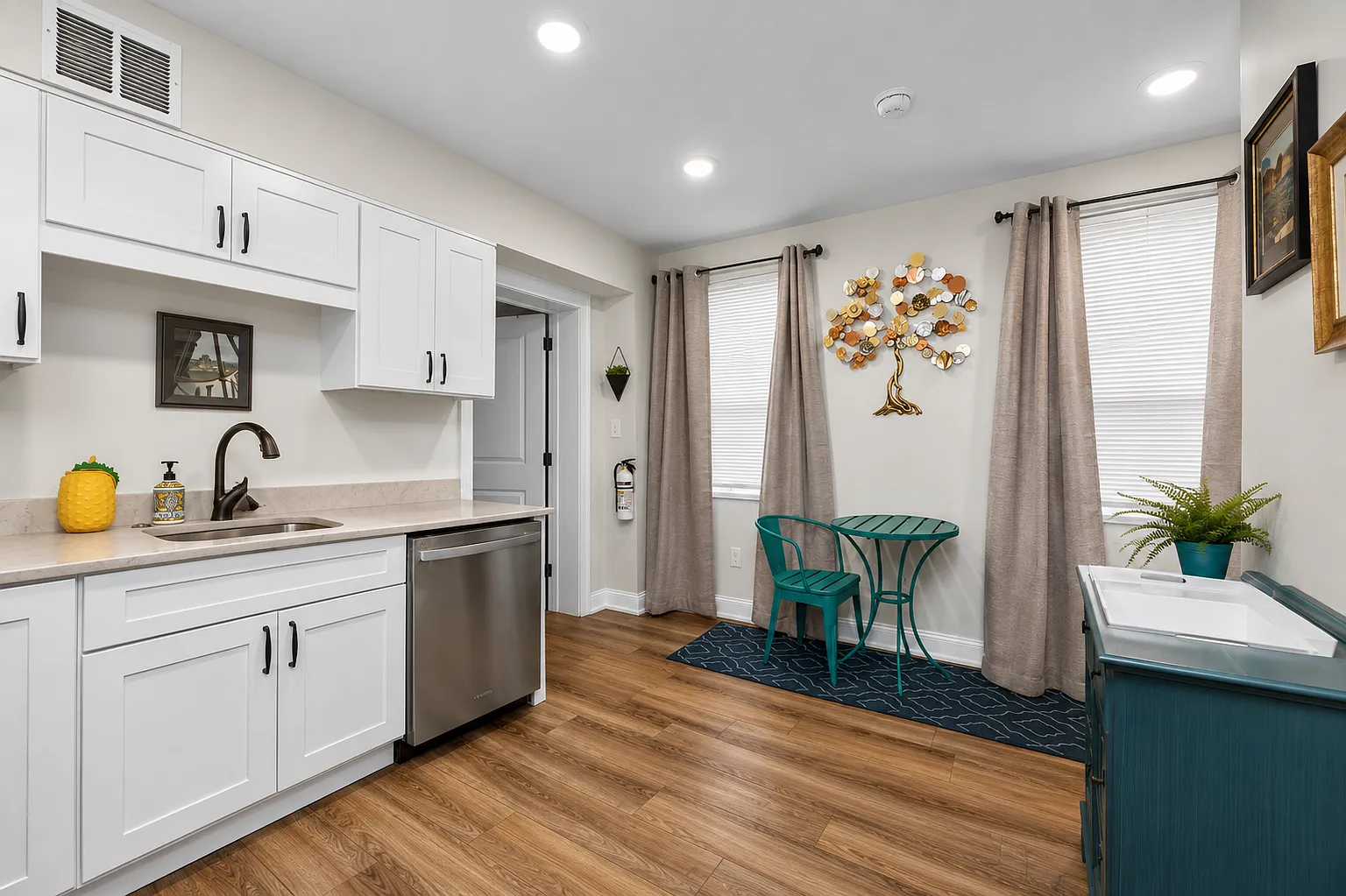 1 bed, 725 sqft, $1,750 — Photo 4