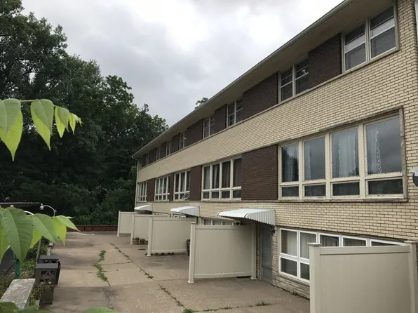 3615 Kennedy Dr, 3615 Kennedy Dr #4, East Moline, IL 61244