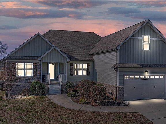 2nd image of 154 Kegan Ct NE