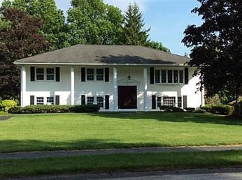 1st image of 5 Wiltshire Dr