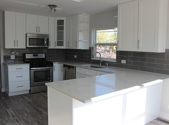 2nd image of 4300 Wesley Ter