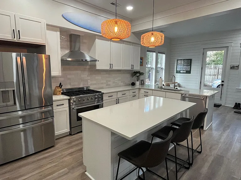 1218 Schirmer Ave — Photo 5