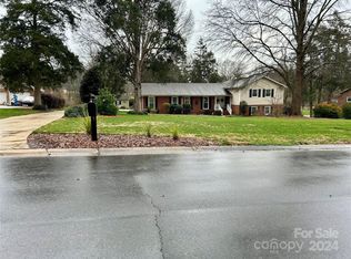 6800 Pine Lake Ln, Mint Hill, NC 28227
