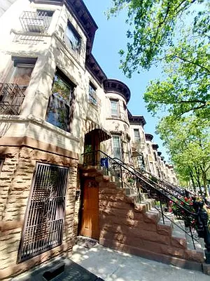 Rented by Brooklyn Property Group LLC | media 18