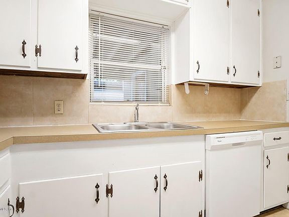5th image of 3640 Calla Dr