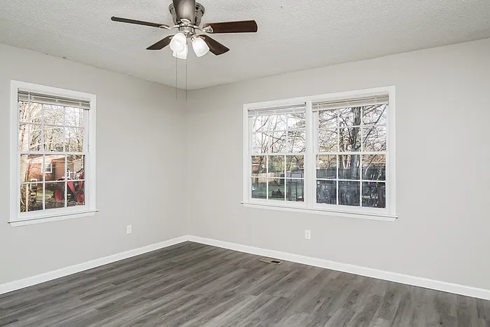 1706 Golf Club Ln NW — Photo 6