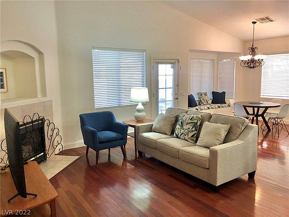 3rd image of 8028 Nestled Vista Ave