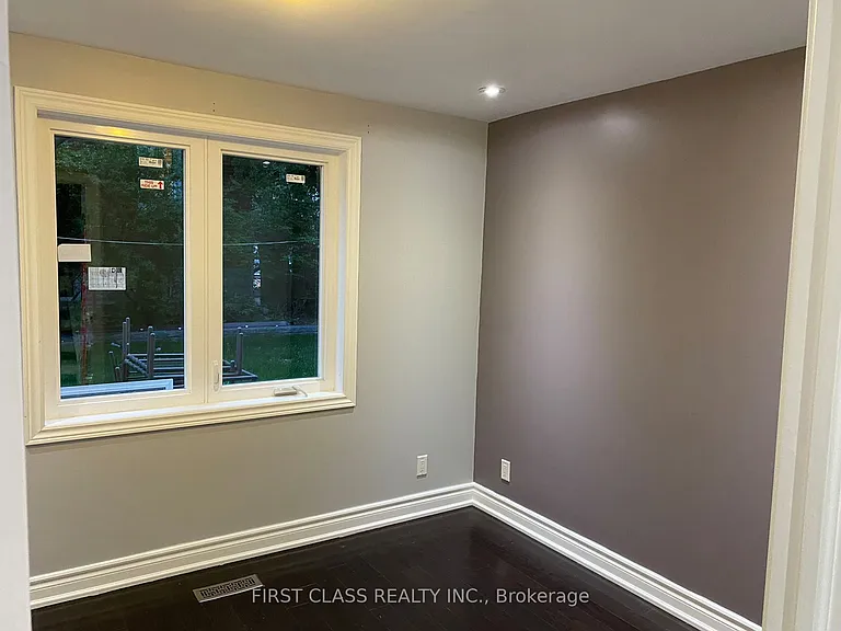 26 Wilmington Ave — Photo 11