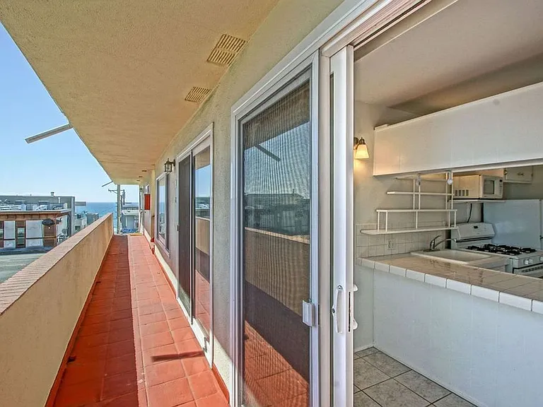 3814 Highland Ave — Photo 2