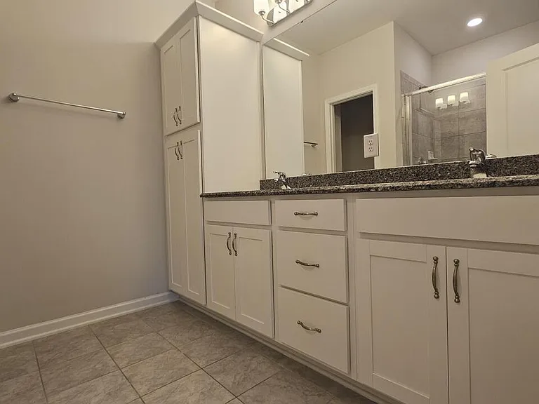 1038 Manorhaven Dr — Photo 29