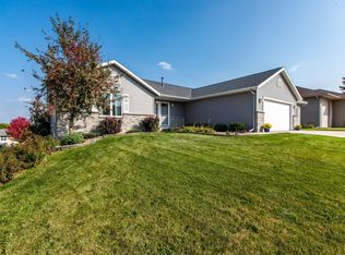 1050 Double Eagle Ave SE, Rochester, MN 55904