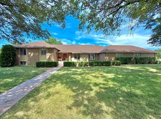 810 S Denman Ave, Chanute, KS 66720