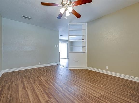 2nd image of 1413 Juanita St