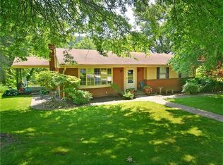 2195 Garrick Dr, Pittsburgh, PA
