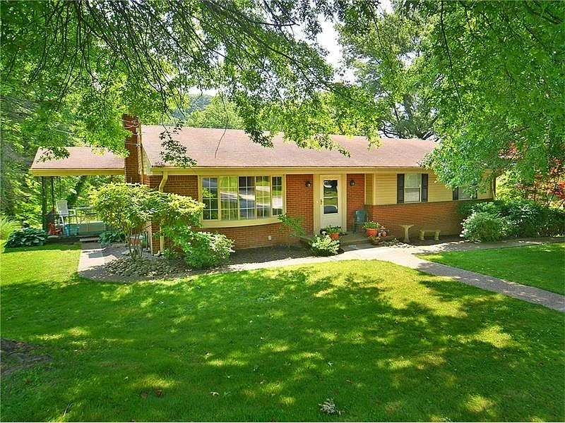 2195 Garrick Dr photo 1