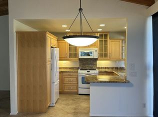 867 N Calle De Pinos, Palm Springs, CA 92262