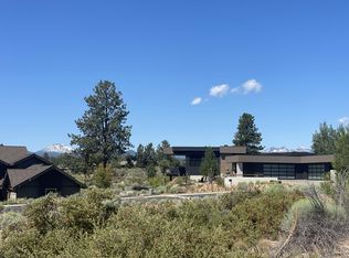 61594 Hosmer Lake Dr, Bend, OR 97702