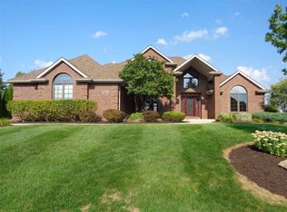8811 Crestfield Ct, Fort Wayne, IN 46835